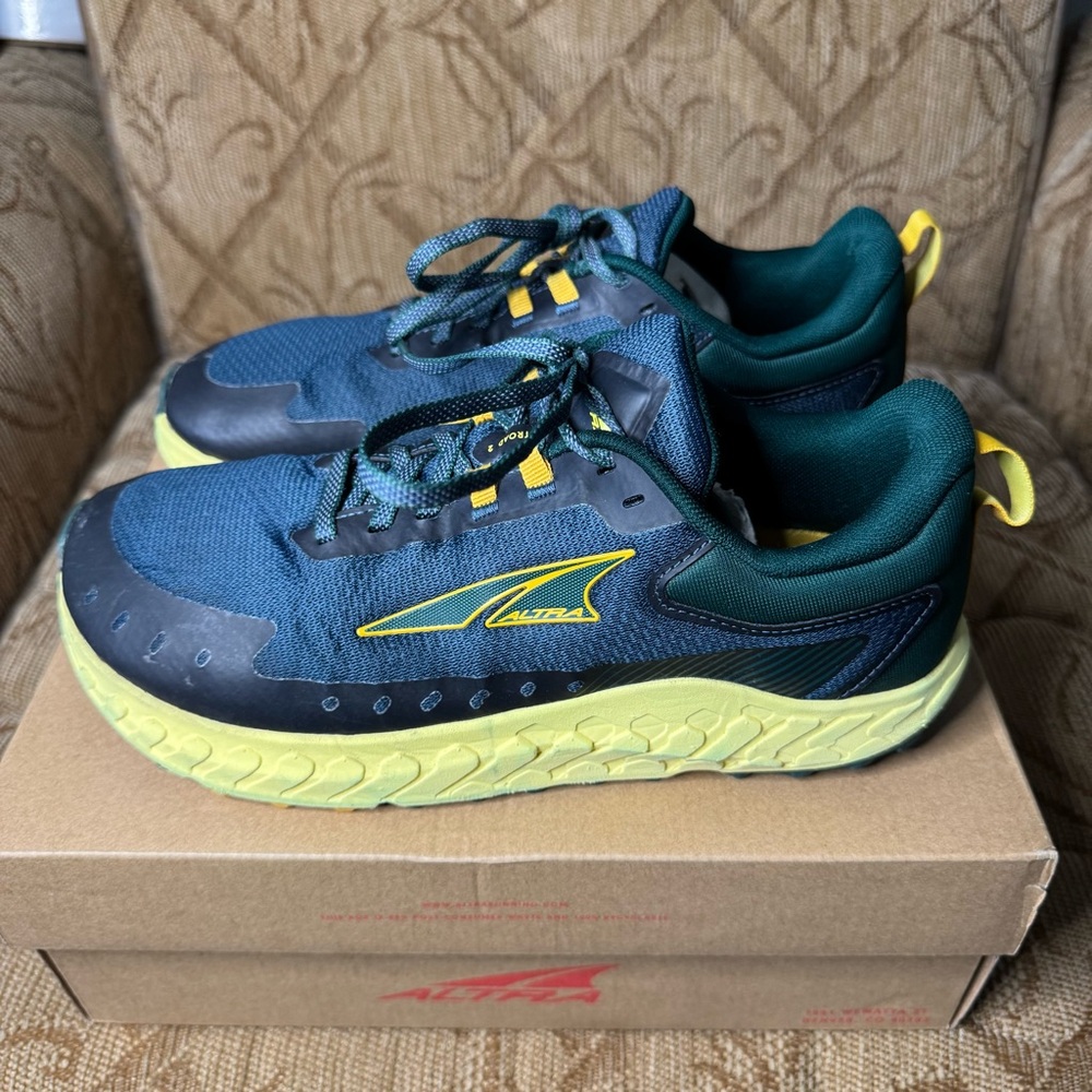 Altra OUTROAD Men’s 9 Teal Athletic Trail Running Shoes Sneakers Excellent!